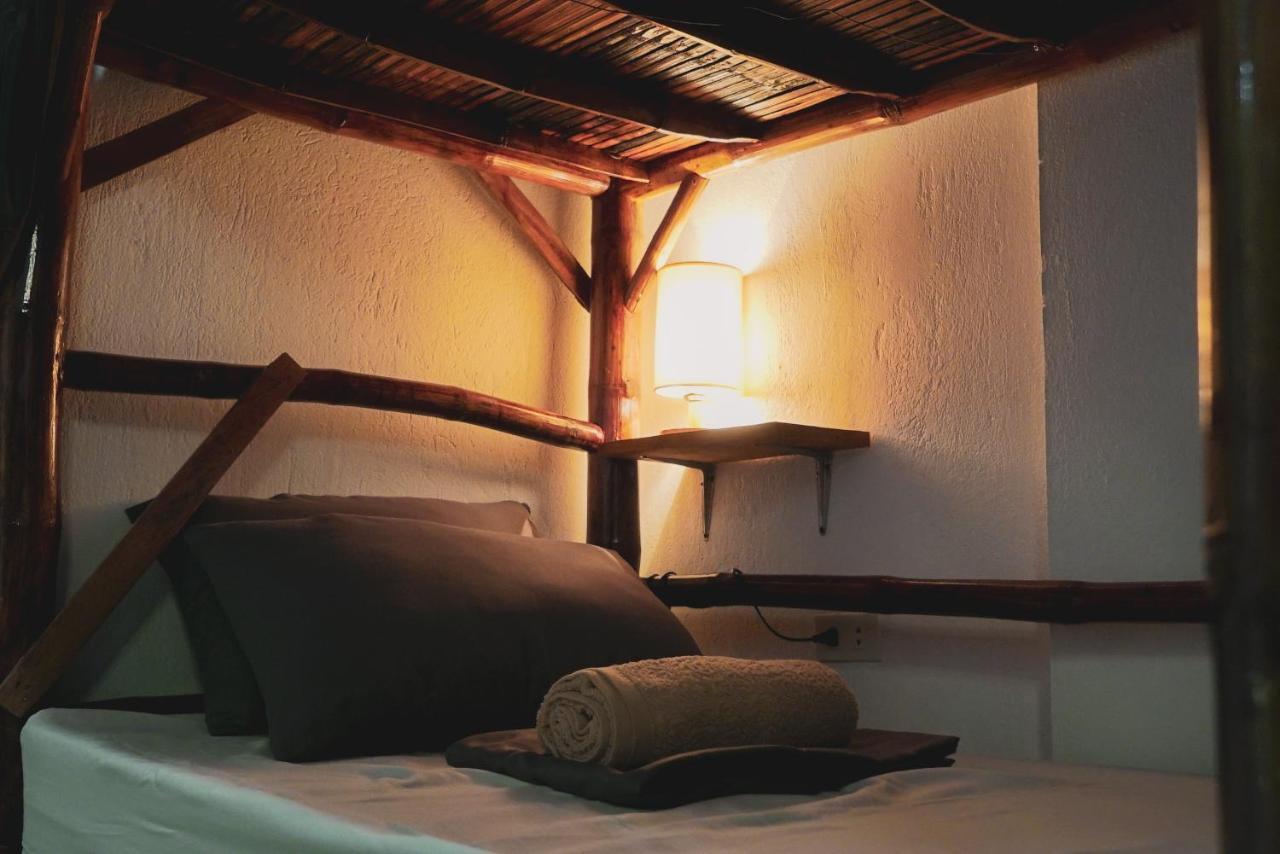 Ohlala Hostel Моалбоал Екстер'єр фото