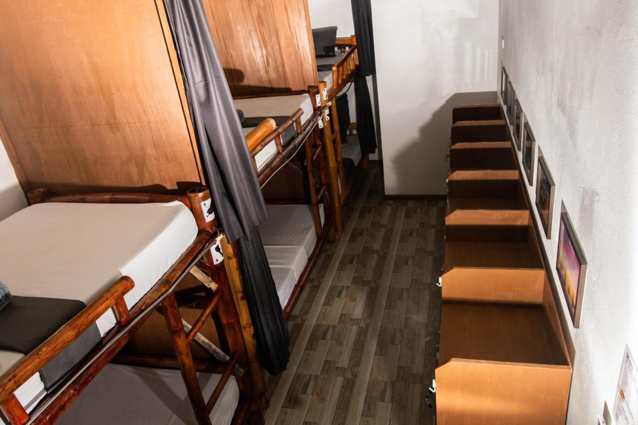 Ohlala Hostel Моалбоал Екстер'єр фото